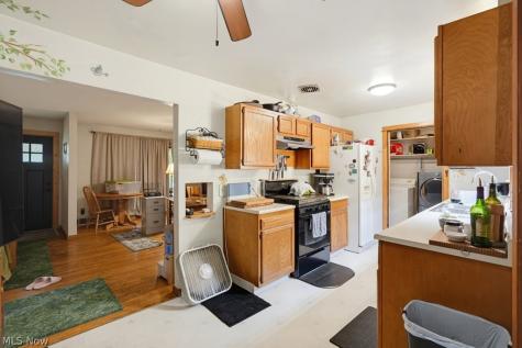 14421 Garden Street Burton OH 44021