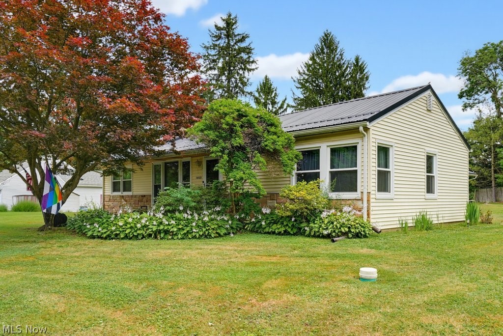 14421 Garden Street Burton OH 44021