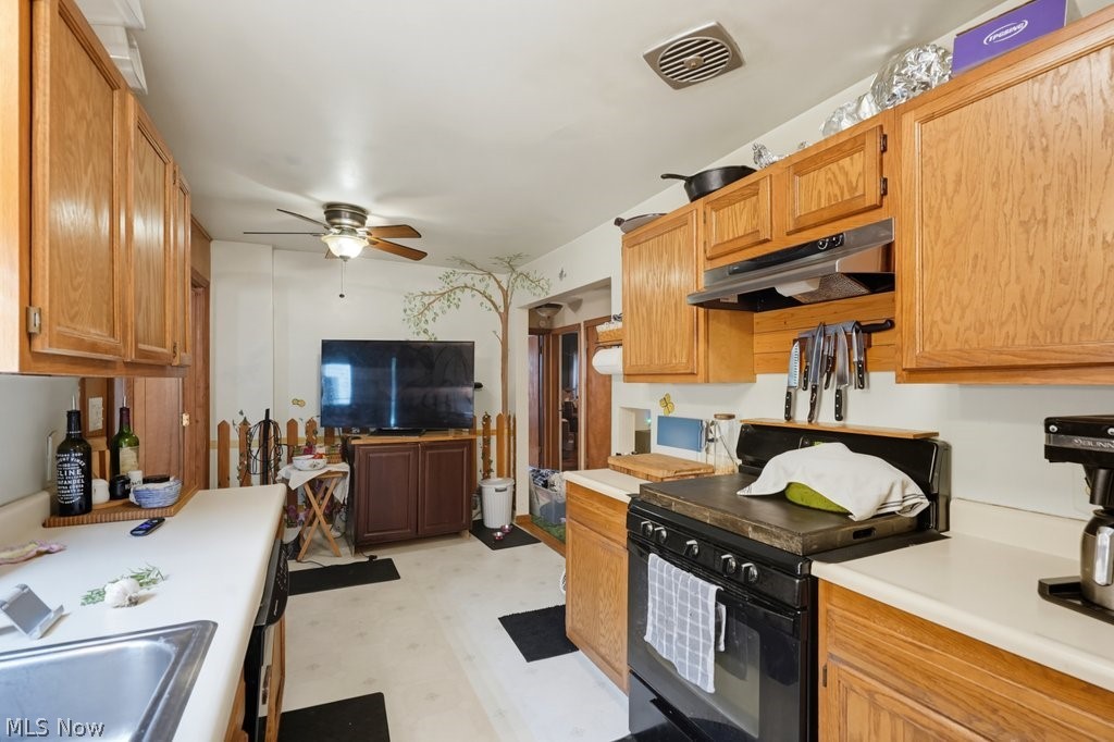 14421 Garden Street Burton OH 44021