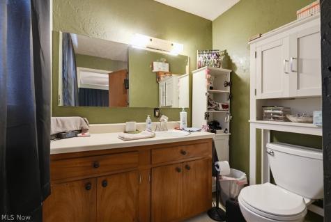 14421 Garden Street Burton OH 44021