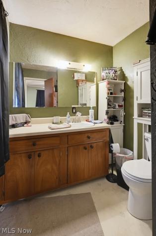 14421 Garden Street Burton OH 44021