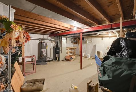 14421 Garden Street Burton OH 44021