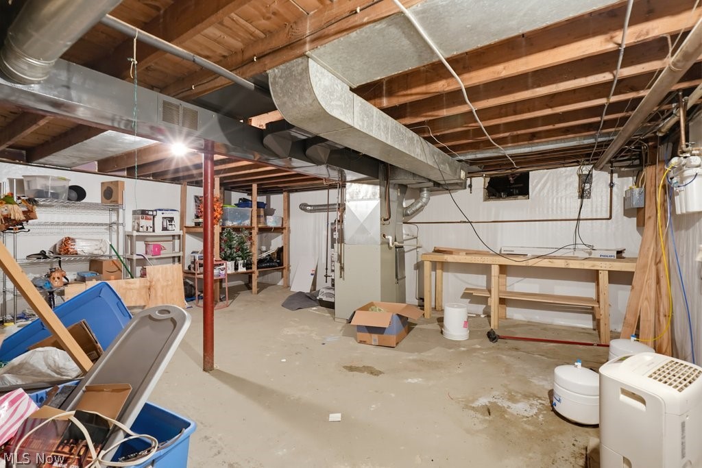 14421 Garden Street Burton OH 44021