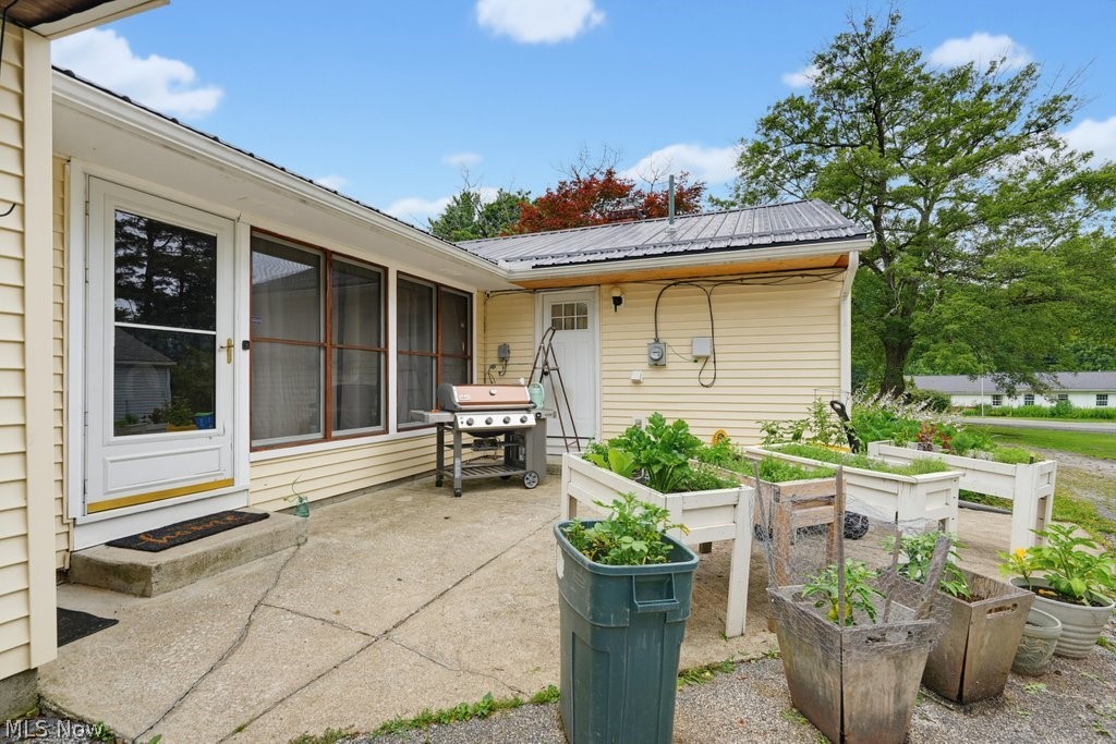 14421 Garden Street Burton OH 44021