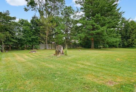 14421 Garden Street Burton OH 44021