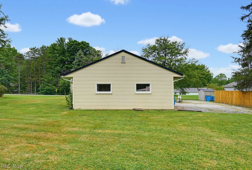 14421 Garden Street Burton OH 44021