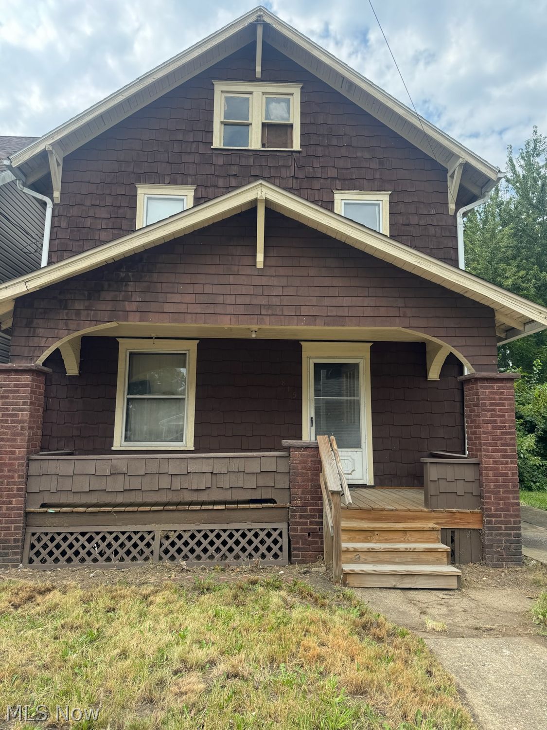 815 Mcgregor Avenue NW Canton OH 44703