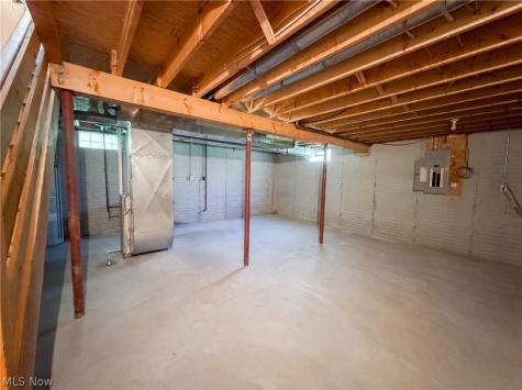 1004 Bellows Street Akron OH 44311