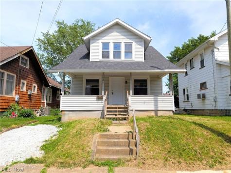 864 10th Street NE Massillon OH 44646