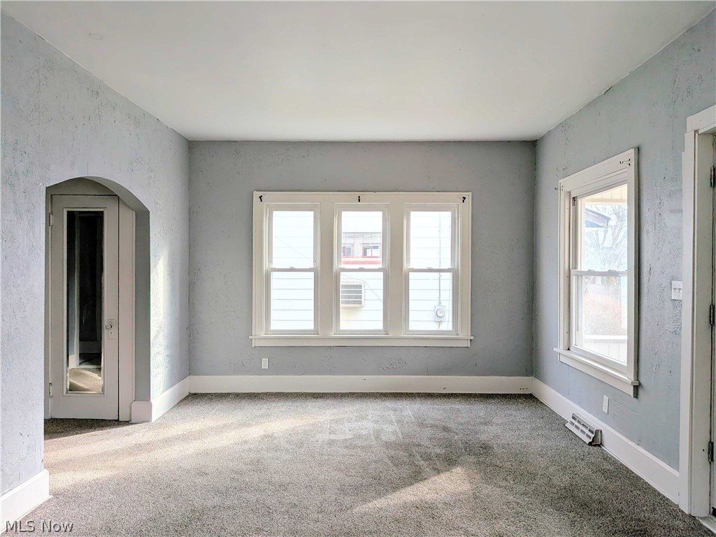 864 10th Street NE Massillon OH 44646