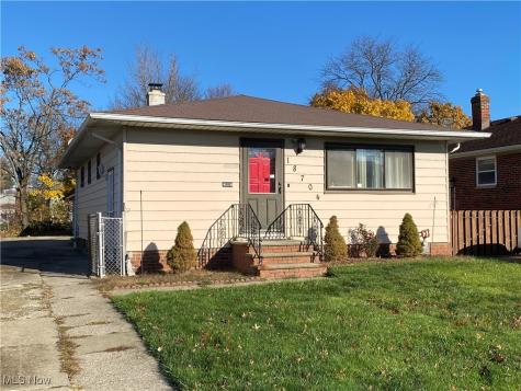 18704 Flamingo Avenue Cleveland OH 44135