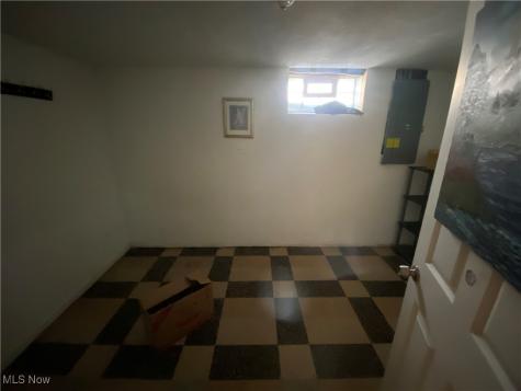 18704 Flamingo Avenue Cleveland OH 44135