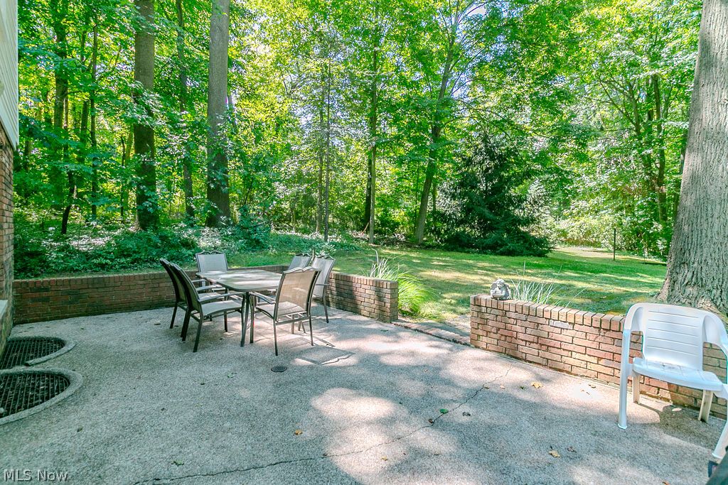 2306 River Road Willoughby Hills OH 44094