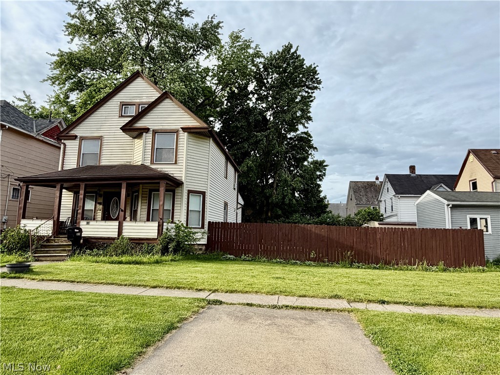 828 Broad Street Elyria OH 44035