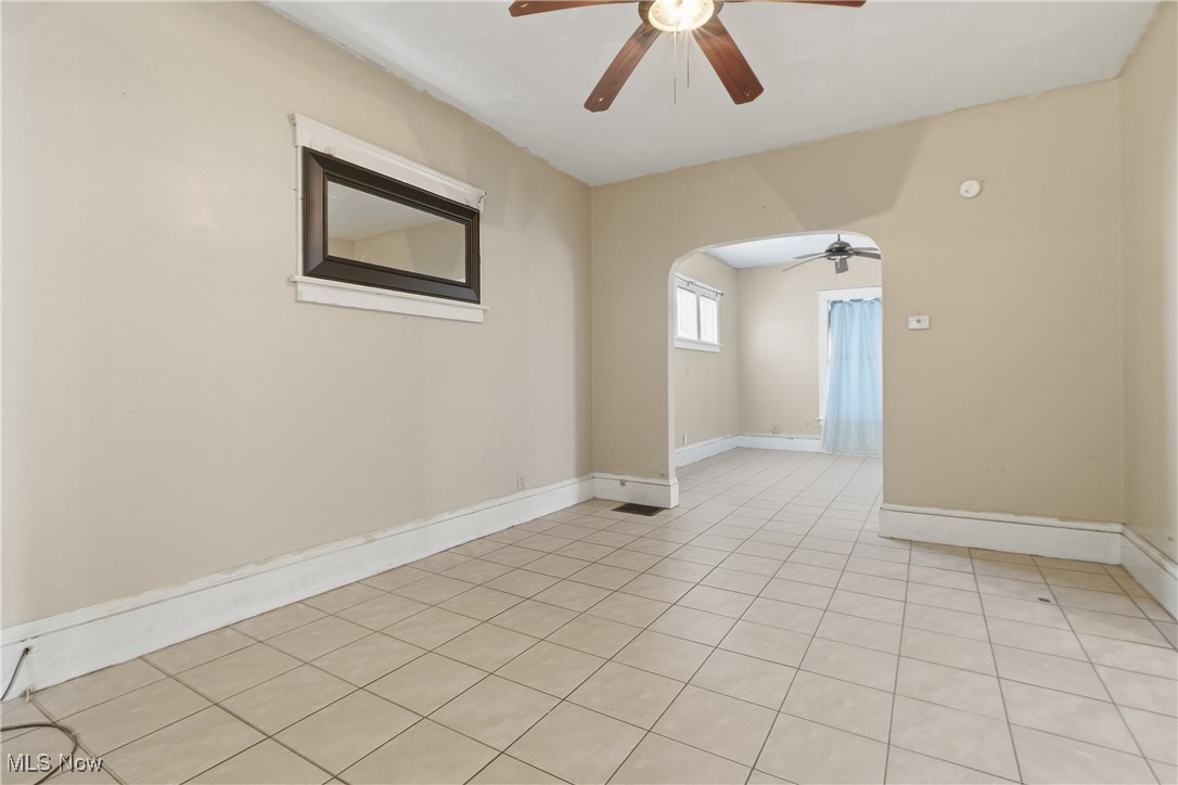 127 Charles Court Elyria OH 44035