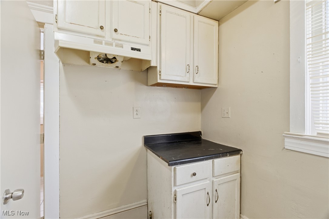 127 Charles Court Elyria OH 44035