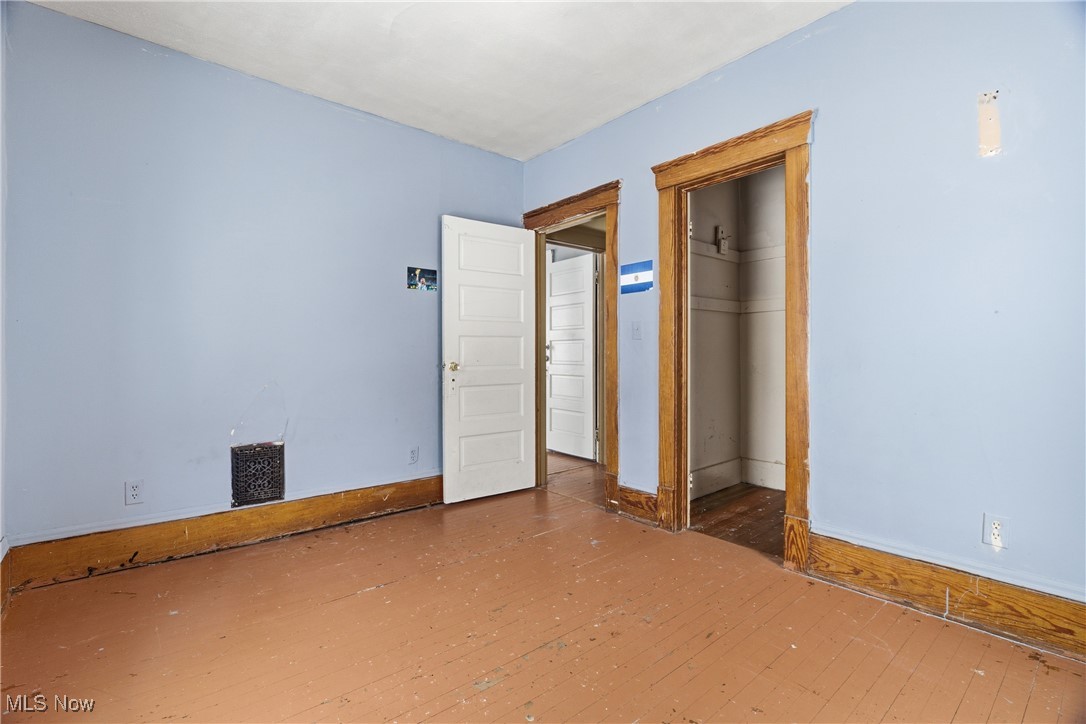 127 Charles Court Elyria OH 44035
