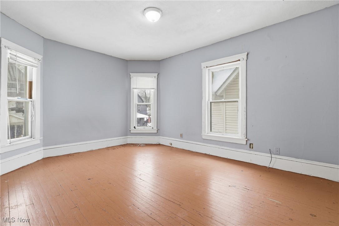127 Charles Court Elyria OH 44035