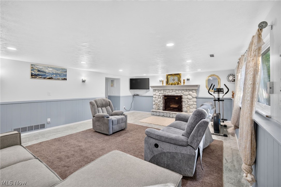 26673 Sudbury Drive North Olmsted OH 44070