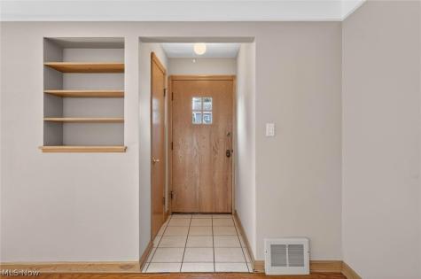 8020 Whitehaven Drive Parma OH 44129