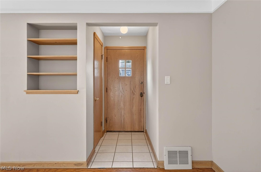 8020 Whitehaven Drive Parma OH 44129