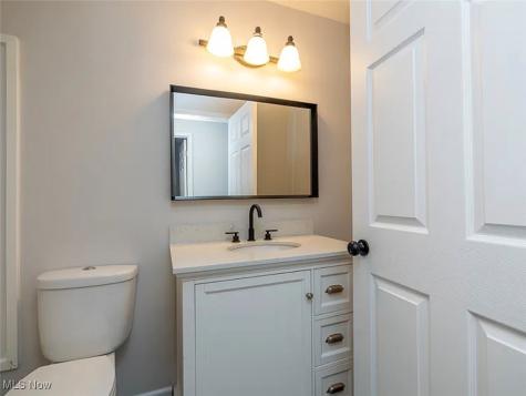 828 S Logan Street Elyria OH 44035