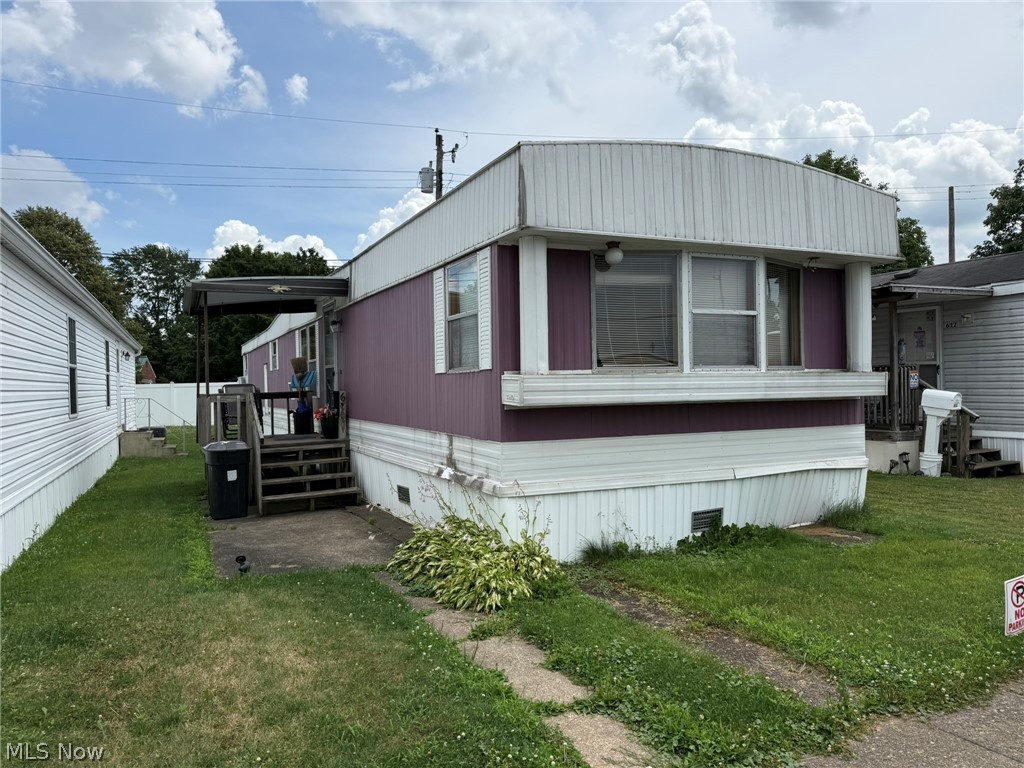 610 Patricia Avenue NW New Philadelphia OH 44663
