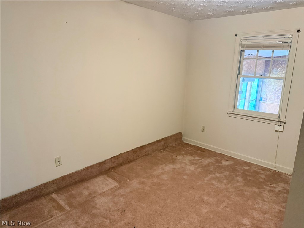 612 Briggs Leavittsburg OH 44430