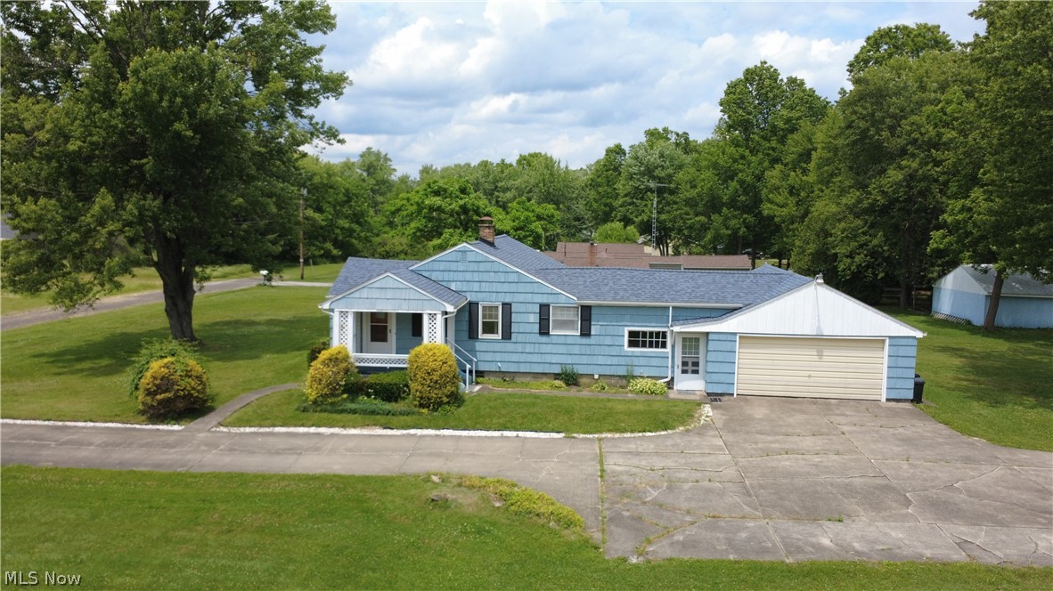 612 Briggs Leavittsburg OH 44430