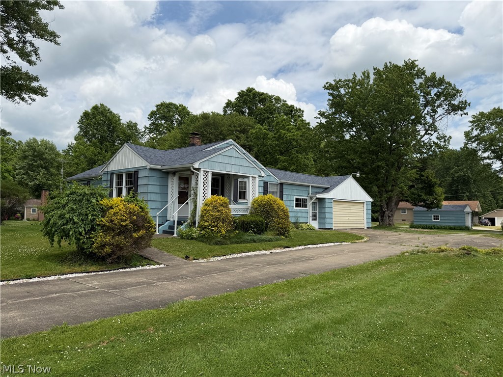 612 Briggs Leavittsburg OH 44430