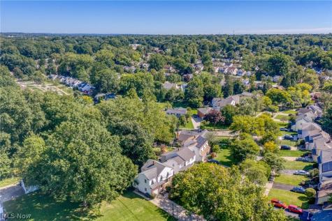 2127 Lyndway Road Beachwood OH 44122