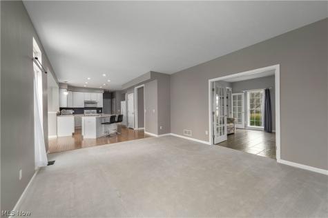 4512 Belmont Drive Avon OH 44011