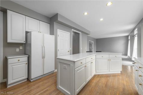 4512 Belmont Drive Avon OH 44011