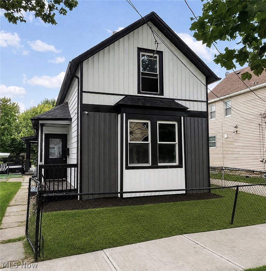 5811 Madison Avenue Cleveland OH 44102