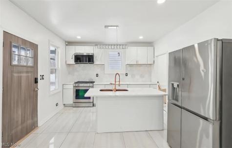 5811 Madison Avenue Cleveland OH 44102