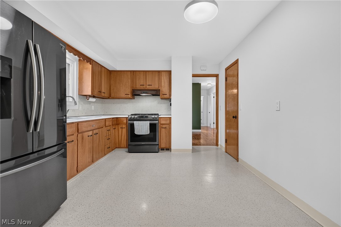 15521 Frick Court Cleveland OH 44111