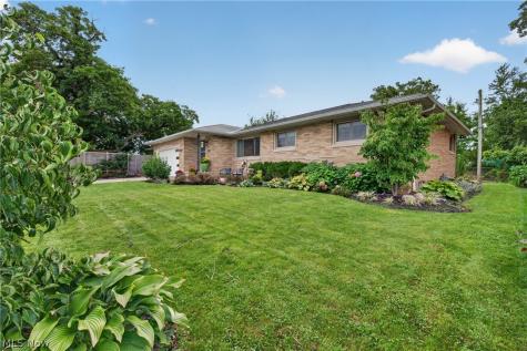 15521 Frick Court Cleveland OH 44111