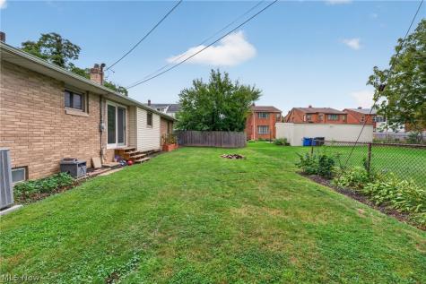15521 Frick Court Cleveland OH 44111