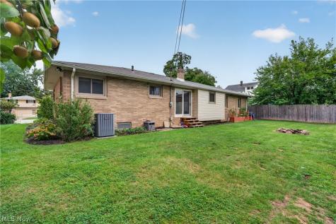 15521 Frick Court Cleveland OH 44111