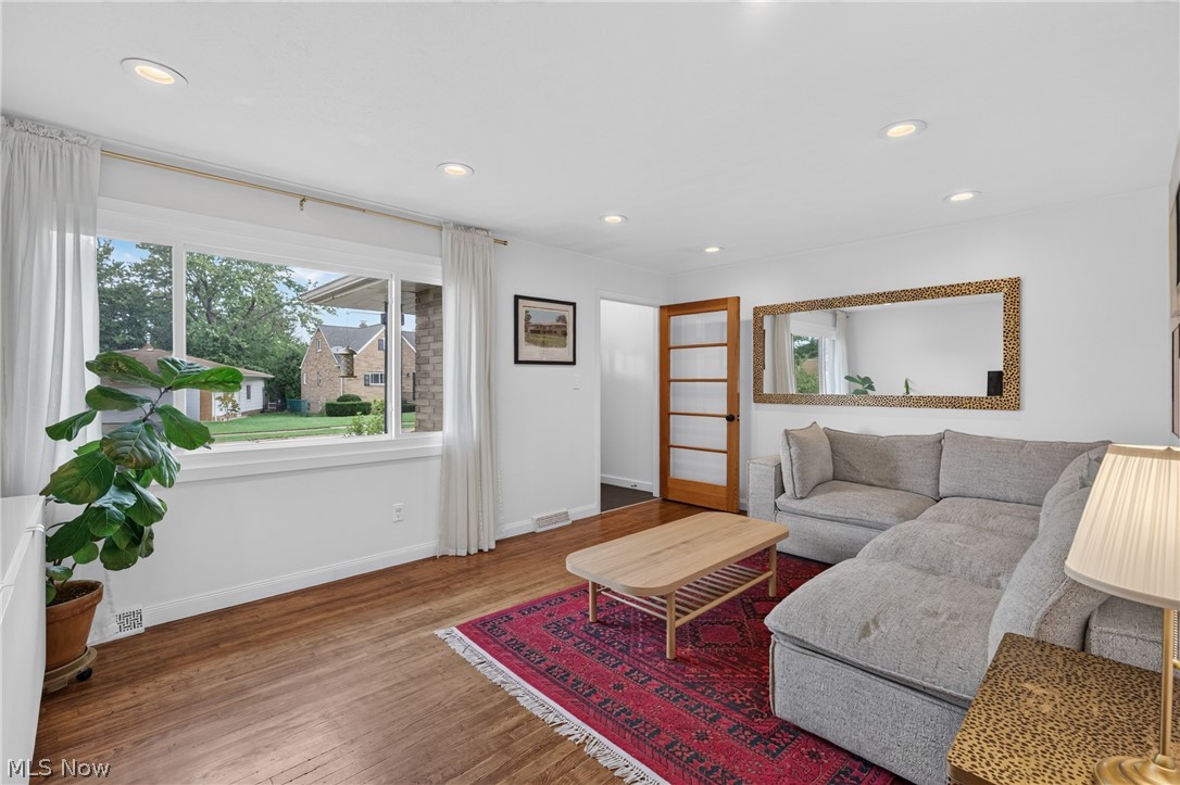 15521 Frick Court Cleveland OH 44111