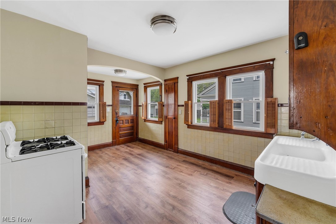 1510 Lakewood Avenue Lakewood OH 44107