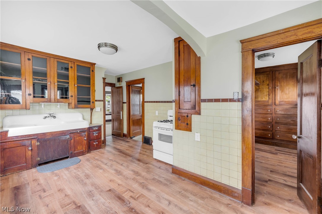 1510 Lakewood Avenue Lakewood OH 44107
