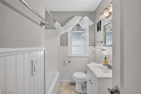 14215 Tabor Avenue Maple Heights OH 44137