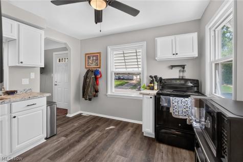 14215 Tabor Avenue Maple Heights OH 44137