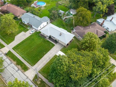 7413 Ward Road Parma OH 44134