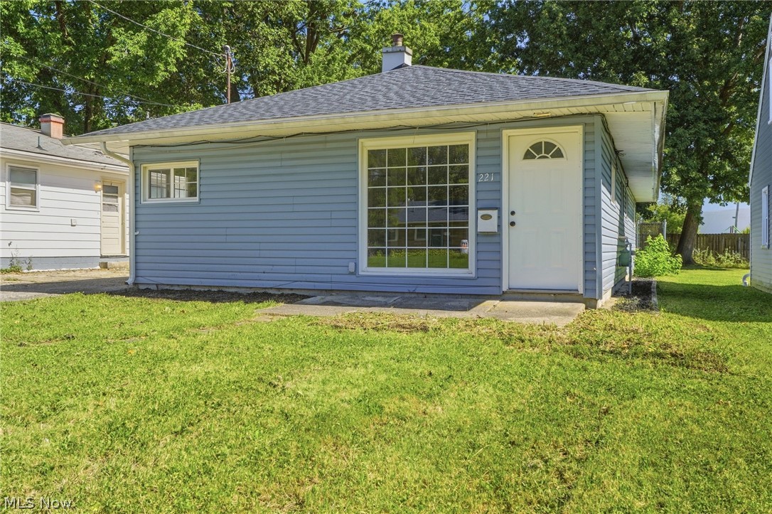 221 Carnegie Youngstown OH 44515