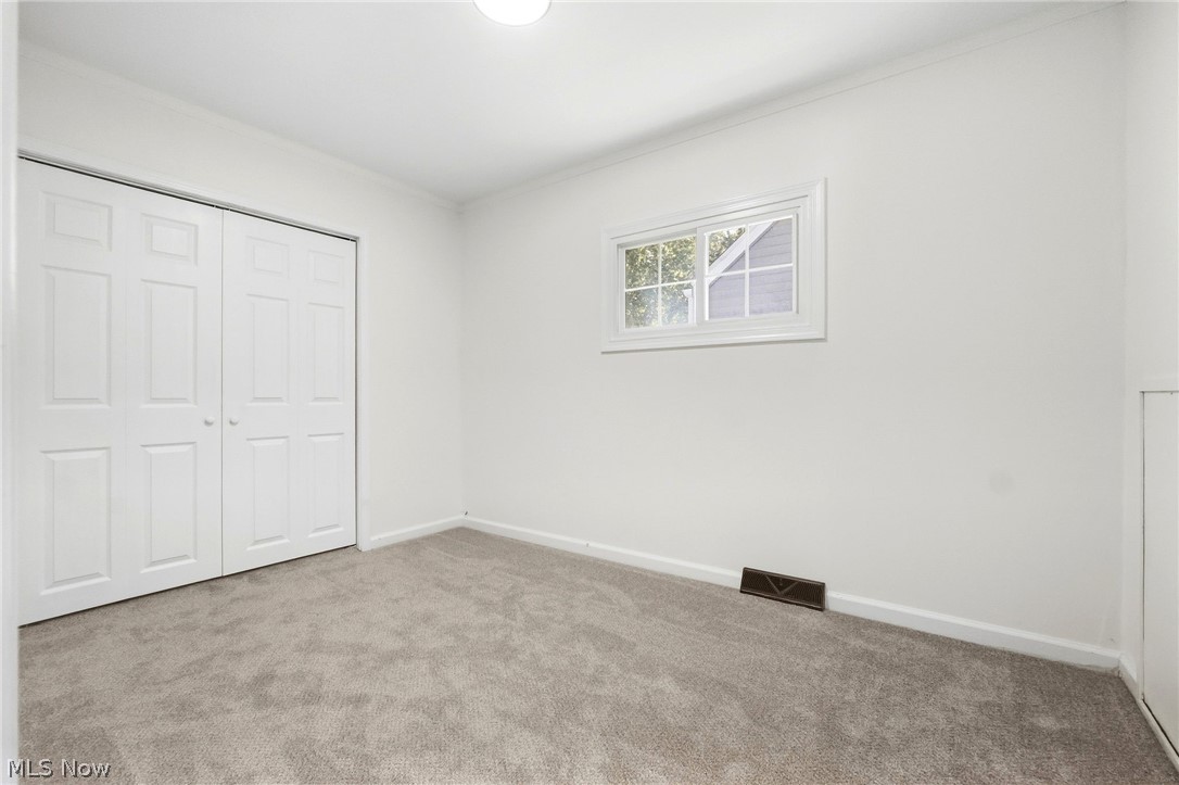 221 Carnegie Youngstown OH 44515