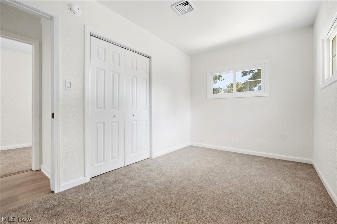 221 Carnegie Youngstown OH 44515
