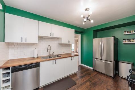 4102 Verona Road South Euclid OH 44121