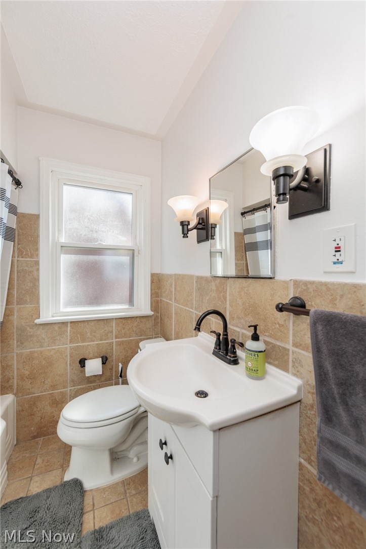 4102 Verona Road South Euclid OH 44121